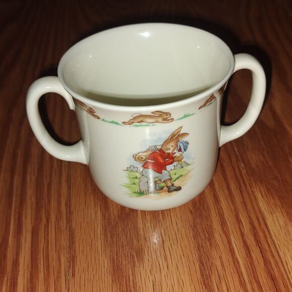 Vintage Royal Doulton 1936 Bunnykins fine china double handle cup - Picture 4 of 7